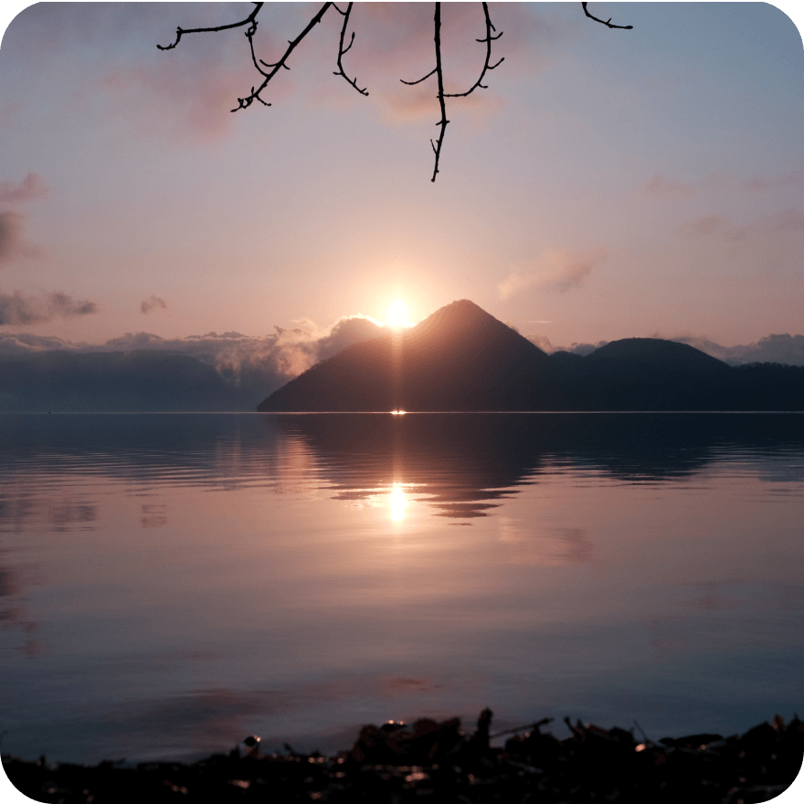 洞爺湖の朝陽